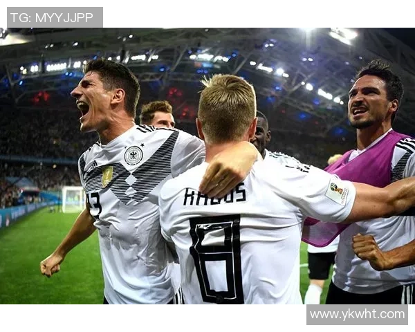 詹姆斯与足球明星们的精彩互动瞬间全景展示